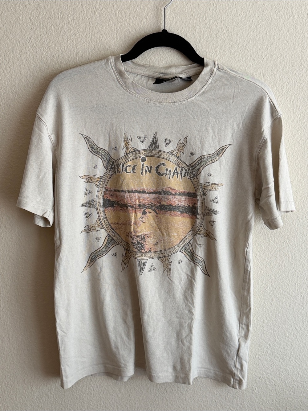 Alice In Chains Vintage Graphic Tee - Light Beige